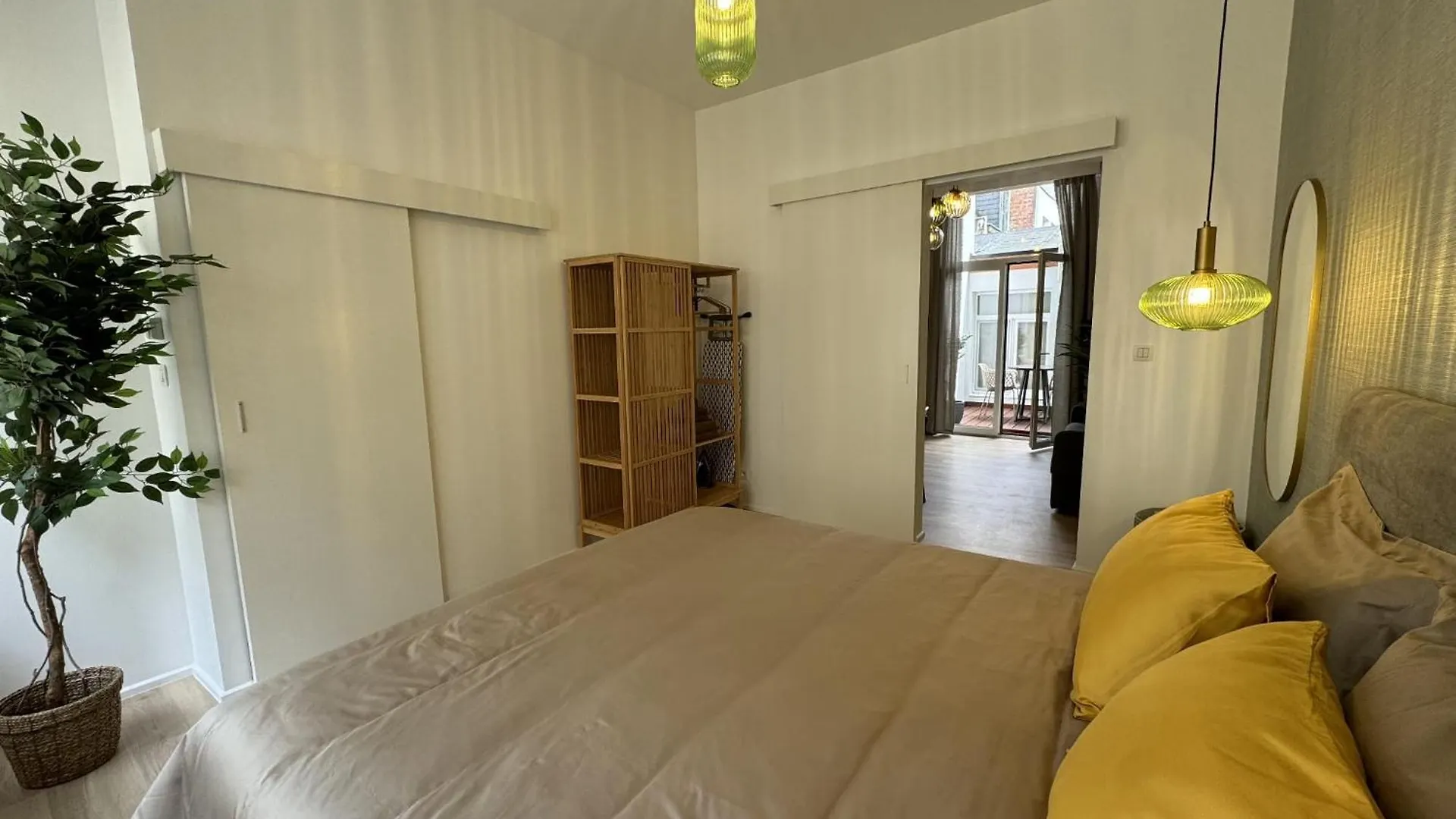 Luxury Suits Royal By Rikas Hotels Antwerp Apartment